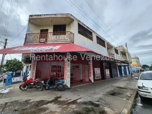 Daniela Linarez Alquila Local Comercial De 80m2 Con Baño, Ideal Para Cualquier Tipo De Negocio, Ubicado En La Prestigiosa Calle 42 De Barquisimeto
