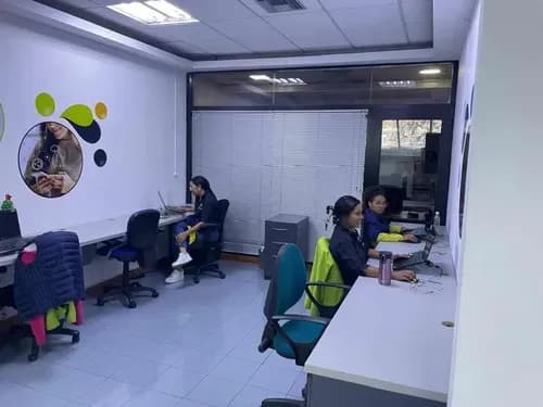 Oficina 800 M2 Alquiler En La Urbina Amoblada
