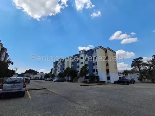 Rosa Espinoza Vende Apartamento Ubicado En El Municipio Naguanagua, Los Guayabitos, Con Excelentes Características Para Una Nueva Inversion, Conjunto Privado Con Pozo De Agua. 26-14351 Abril16