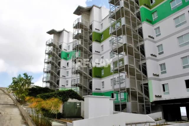 APARTAMENTO EN VENTA EN LOMA LINDA 241