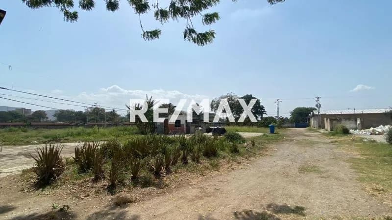 TERRENO 11.000 M2 EN EL MACARO TURMERO