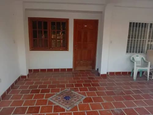Casa De Dos Plantas A La Venta, Ideal Para Alquilar Habitaciones. Las Quintas Ii. Mg35