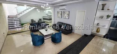M&n Venden Fantastica Casa-quinta Recien Remodelada Con Excelente Gusto; Ubicada En Condominio Vanguardista Del Este De Barquisimeto: 26-18018