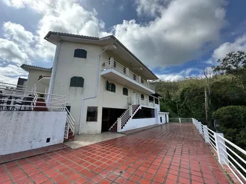 Espectacular Casa En Venta Colinas De Carrizal Urbanización Avp