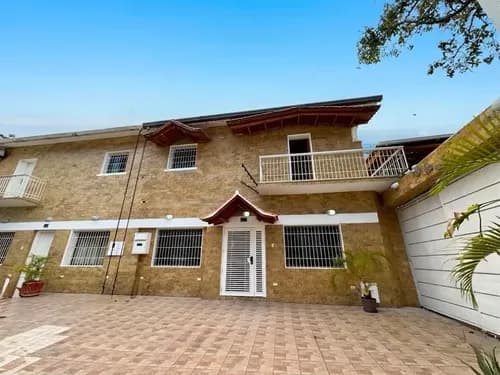 Casas En Venta, Urb. Las Palmas (res)