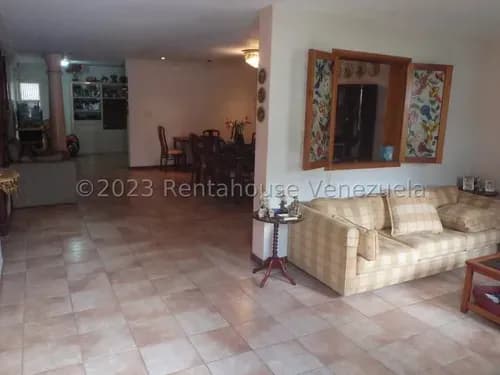 Cs Se Vende Casa En Cumbres De Curumo 26-17829