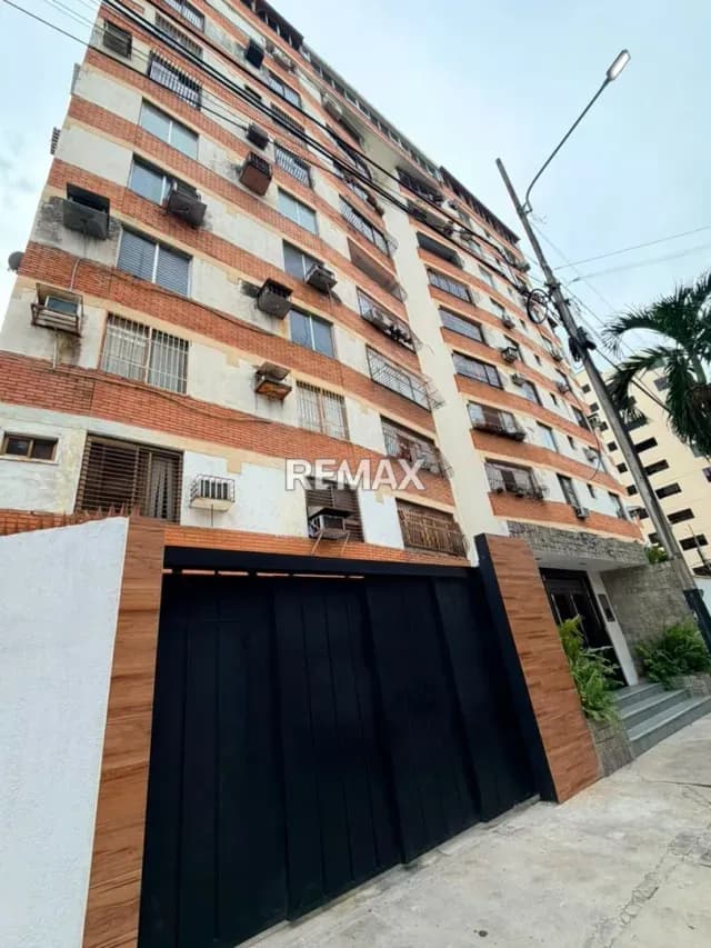 Apartamento en venta urb san isidro