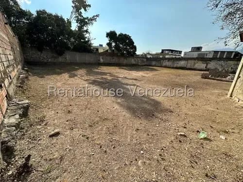 Vendo Terreno Totalmente Plano Limpio Listo Para Construir Casa De Tus Sueños. El Cafetal !!! Lo