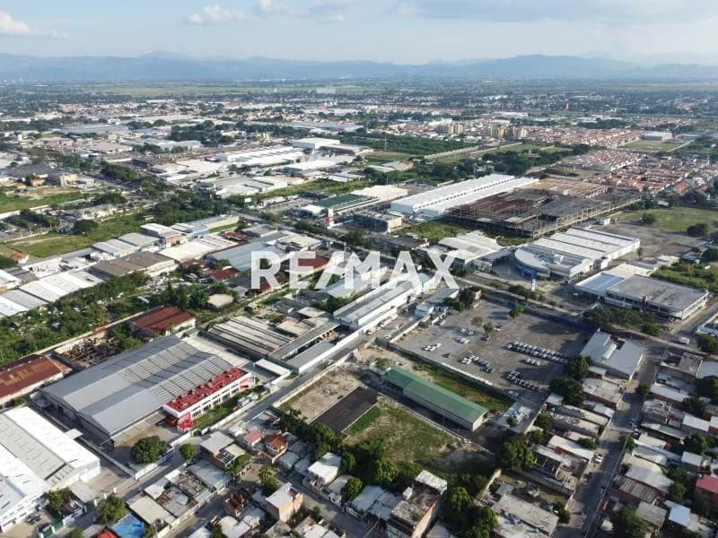Terreno en Venta, con Desarrollo Comercial, Intercomunal Turmero - Maracay