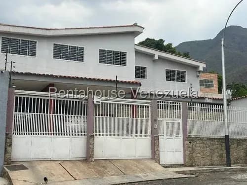 Casa En Venta En El Castaño Maracay, 26-18598 Df