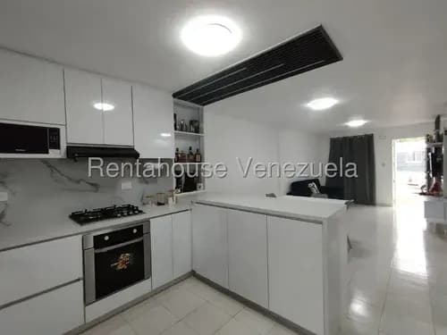 Al/ Casa En Venta Av. Intercomunal Cabudare Lara, Venezuela, Cod.26-16599 / 2 D/2 B/ 70 M2