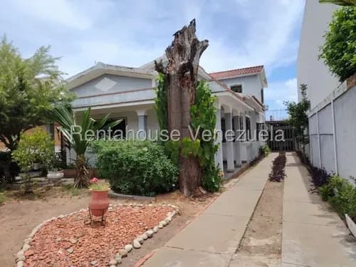 Casa En Venta Sector Tierra Negra, Eduardo Morán Rentahouse