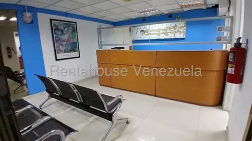 Raíza Suárez Alquila 2 6 1 3 2 2 2 Local Comercial De 120 M2 Con Entrada Independiente, 1 Puesto De Estacionamiento Techado, Ubicado En El Este De Barquisimeto