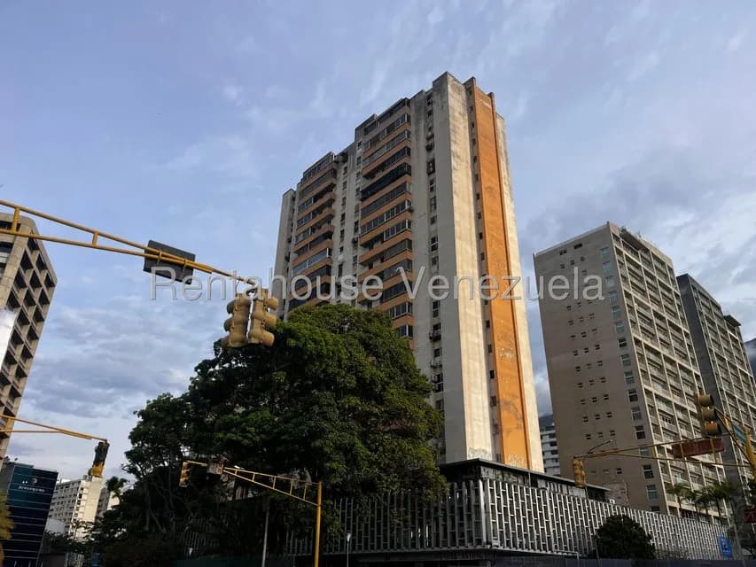 Apartamento (1 Nivel) en Alquiler en Santa Eduvigis, Distrito Metropolitano