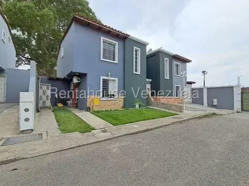 Jesus Teran Vende Hermosa, Moderna Y Confortable Casa Duplex En Exclusivo Conj Privado En Cabudare. 26-18631