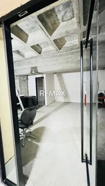 Local comercial en alquiler obra gris