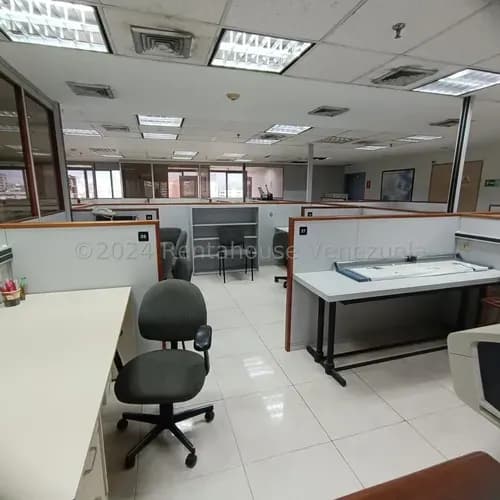 Oficina De 400mts2 Para 38 Puestos De Trabajo En Sabana Grande Hg 24-17089