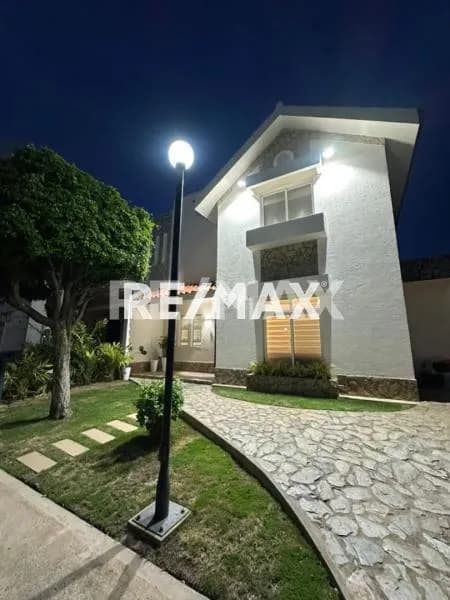 Townhouse en Venta Villa Alablanca