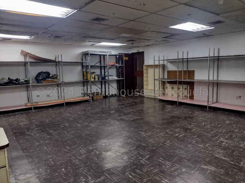 Comercial (Oficina) en Alquiler en Parroquia Santa Teresa, Distrito Metropolitano