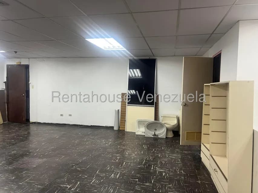 Comercial (Oficina) en Alquiler en Parroquia Santa Teresa, Distrito Metropolitano