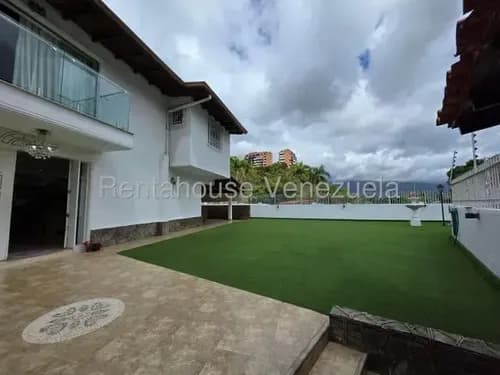 Tg Linda Casa En Venta En Macaracuay, Elegante Con Acabados De Primera, Calle Cerrada 26-10741 Ys