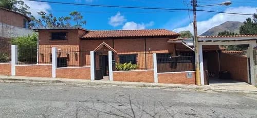 Casa En Venta En La Urbanización La Entrada Conjunto Altamira - Excelente Propiedad En Un Clima De Montaña - Terreno De 750 Mts (jct)