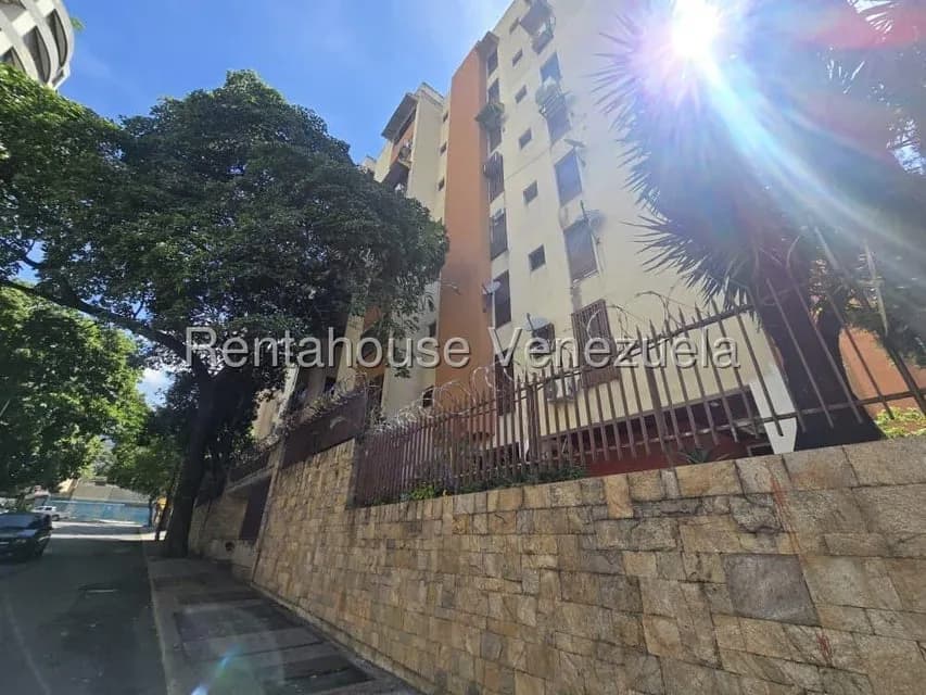 Apartamento (1 Nivel) en Alquiler en La Campiña, Distrito Metropolitano