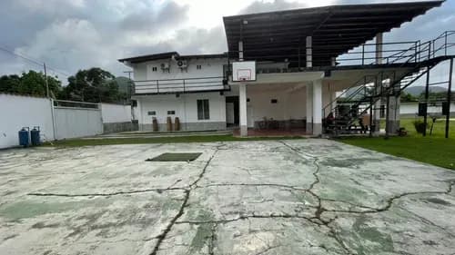 Tu Inmobiliariaom.c,a. Vende Propiedad Quinta Dajuana Calle Páez Dos Niveles Primer Nivel 7 Habitaciónes 6 Baños Oficina Terraza Segundo Nivel 6 Habitacione Piscina
