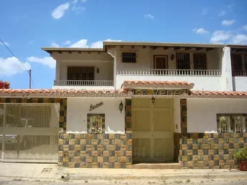 Casa En Venta 23-26337 En Colinas De Santa Mónica