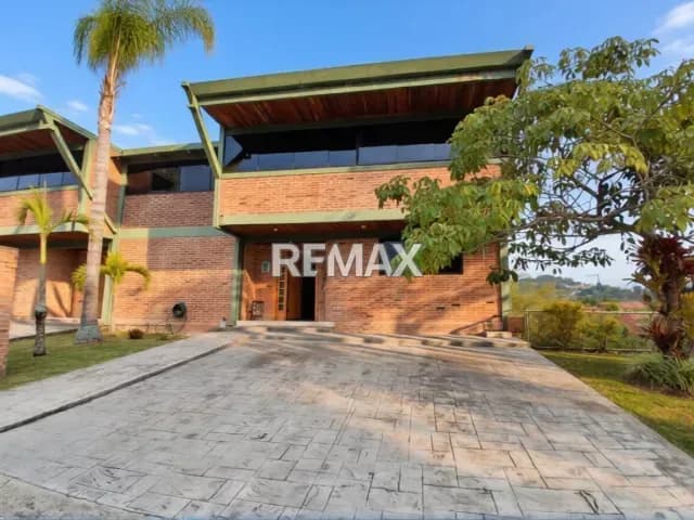 A LA VENTA CASA 290 mts2 EN EL HATILLO