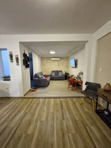 Yasmin Roa Vende Moderno Townhouse Totalmente Remodelado Santa Cruz San Diego Cod 27465