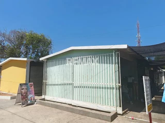 Local Comercial en La Curva de Molina 01