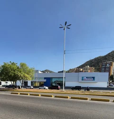 Alquilo Local Comercial Av Intercomunal De Lecheria. Antiguo Daka