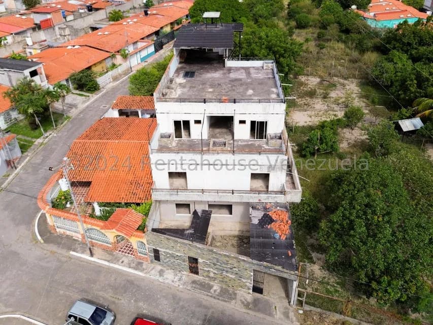 Casa (Multipes Niveles) en Venta en Almarriera, Lara
