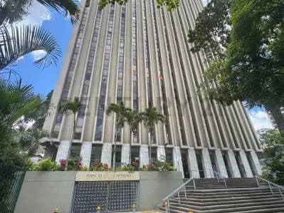 CUBÍCULO PARA CONSULTORIO EN TORRE CAVENDES – CHACAO