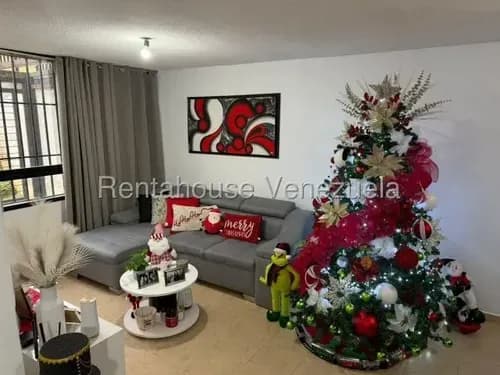 Apartamento En Venta El Solar De La Quinta, Los Teques Gc 26-10506