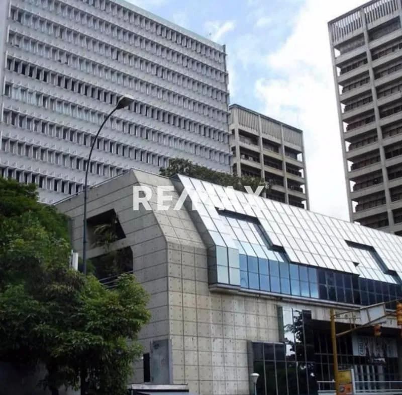 OFICINA EN VENTA - URB. LOS PALOS GRANDES