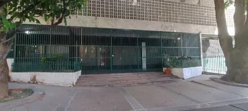Local En Alquiler A Pie De Calle. Urbanización La Urbina, Calle 13. Km