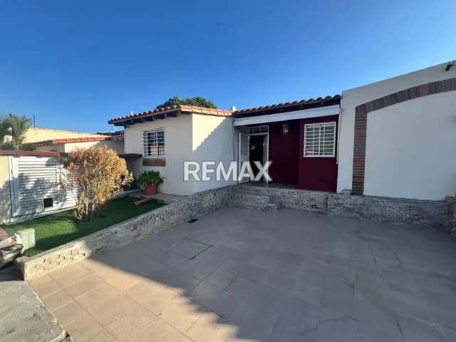 Casa en Venta Urbanización Los Cerezos Av Intercomunal Cabudare