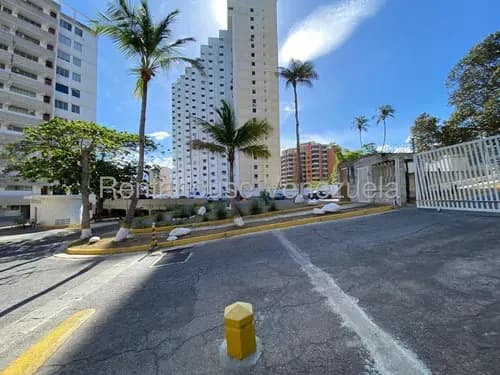 Apartamento En Venta Playa Grande Yf 26-12713