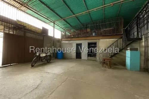 Héctor Malavé Vende Excelente Y Amplio Galpón Al Oeste De Barquisimeto, Cód. 26-11774, Oficina Con Baño, Mezzanina, Linea Cantv.