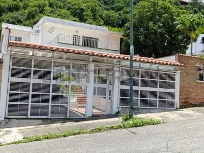 SE VENDE QTA UBICADO URB EL CAFETAL
