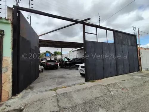 Iris Marín Alquila Terreno Para Uso Comercial Ideal Taller Mecanico O Autolavado Ubicado En Zona Centro Oeste De Barquisimeto De Facil Acceso