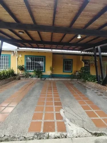 Momentum Casa En Venta Ubicada En Urb. Valle De Oro, San Diego Edo. Carabobo.