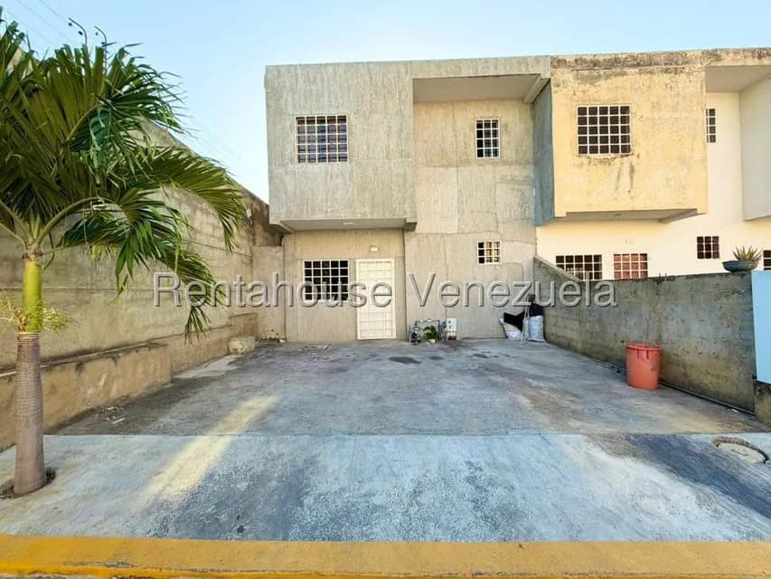 Casa (Duplex) en Venta en Casa Linda, Lara
