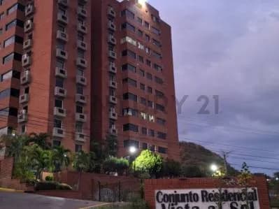 Apartamento en alquiler Conjunto Residencial Vista al Sol. Cerro Amarillo. PLC