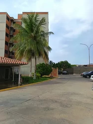 Re/max Abba Ofrece En Alquiler Apartamento Ubicado En C R Alto Guaica Barcelona/anzoátegui