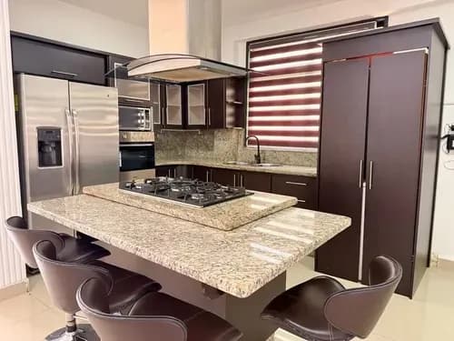 Apartamento En Venta Amoblado Y Equipado En Urbanización Lomas Del Este. Valencia. Zenaida Quintero