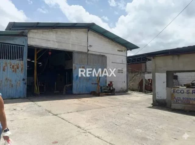 En venta Galpón Industrial, ubicado en la Zona Industrial I de Barquisimeto.