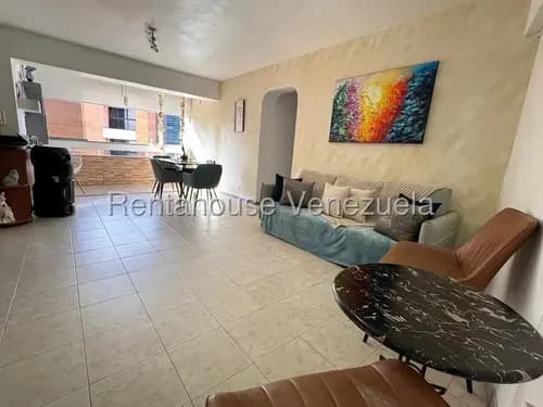Acogedor Apartamento Remodelado En Los Dos Caminos Yf